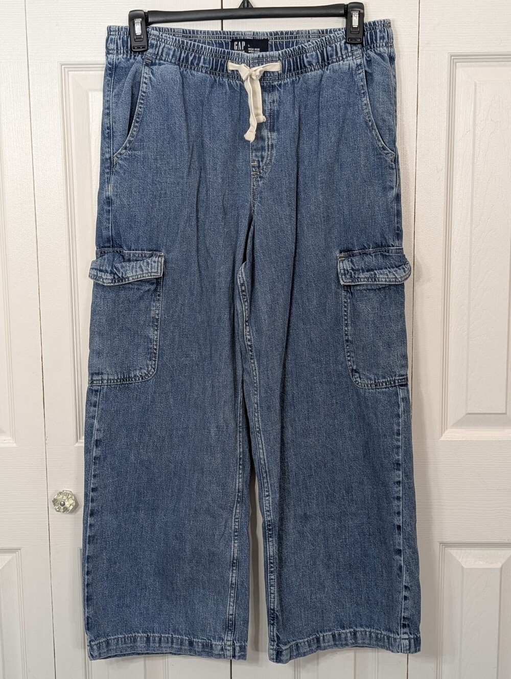 GAP: High Rise Wide Leg Pull on Cargo Jeans - Size Large